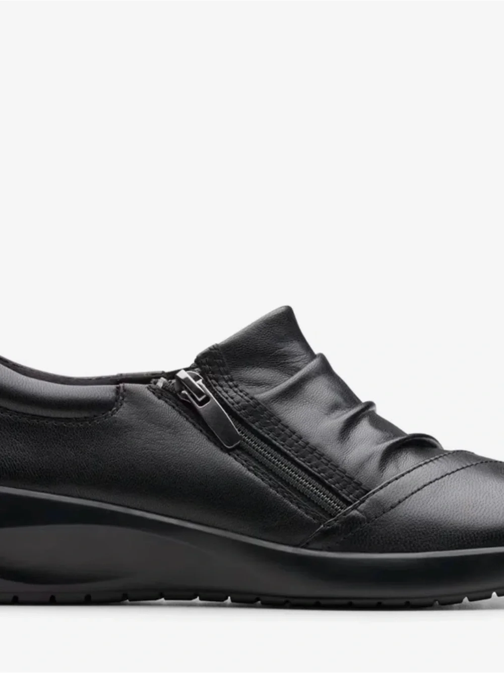Clarks Comfort Slip-On Leather Loafer - Black Size 8